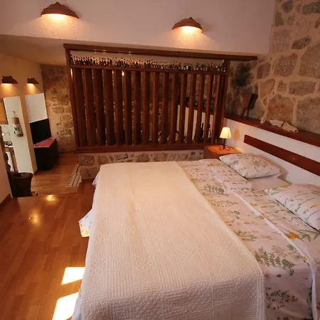 度假居 Stone House Adrian