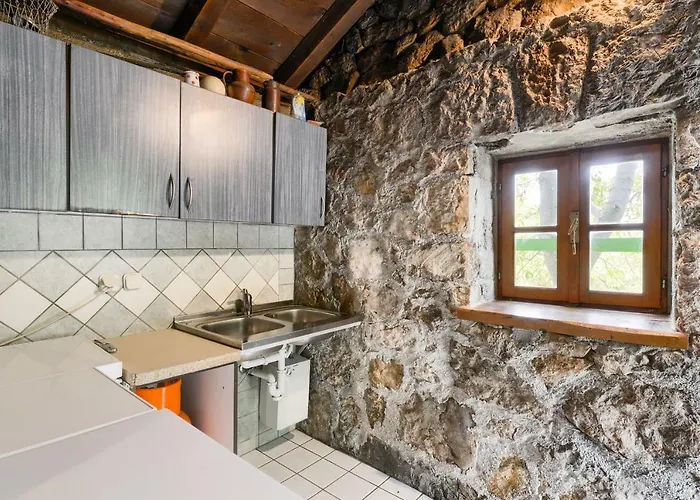 Stone House Adrian *