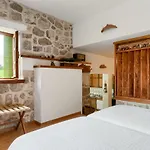 Stone House Adrian *
