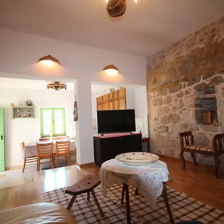 Ferienhaus Stone House Adrian