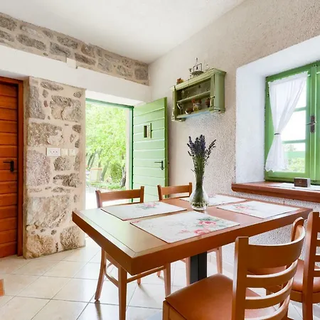 Stone House Adrian Holiday home *