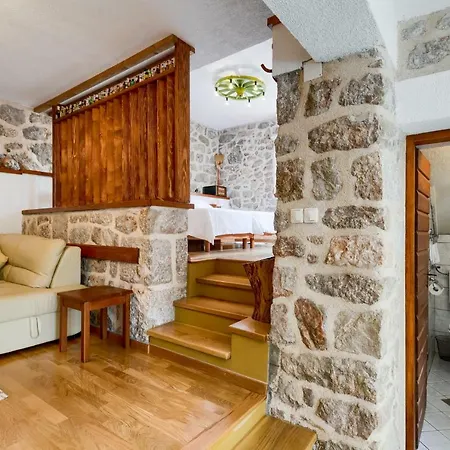 Stone House Adrian * Tribanj-Kruscica