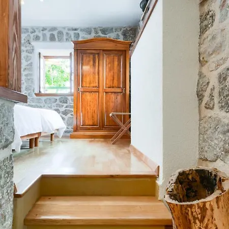 Stone House Adrian Holiday home *
